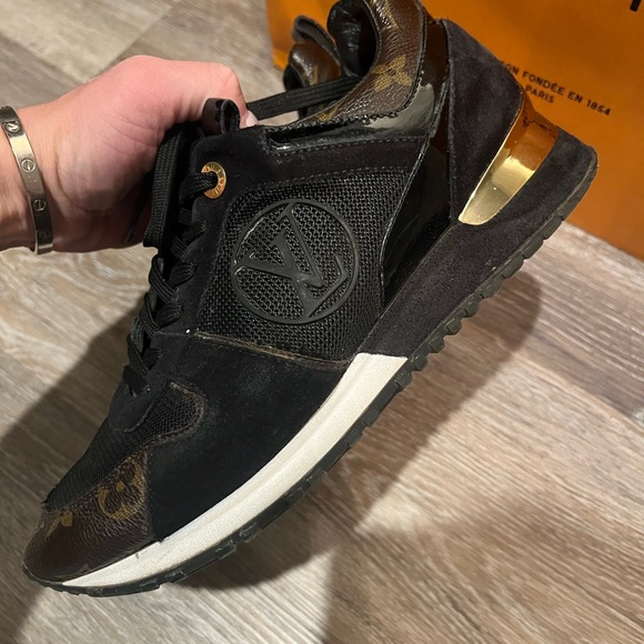 Louis Vuitton run away sneakers - Picture 3 of 9